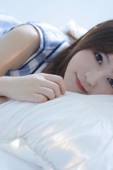 在逃生游戏里花式挨草桃子灯